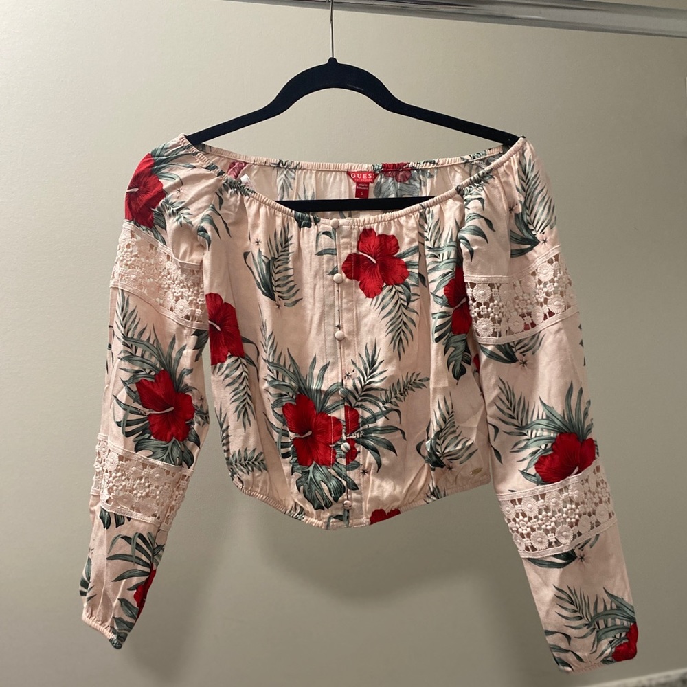 GUESS WOMENS OVER THE SHOULDER SHIRT SIZE SMALL